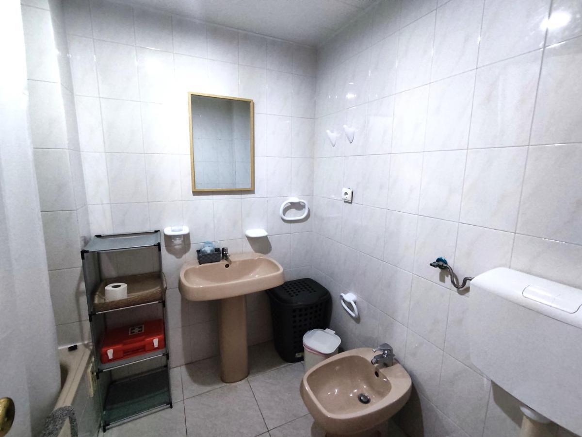 2a Palmeiras Com Piscina - Casas & Papeis * Porches (Algarve)